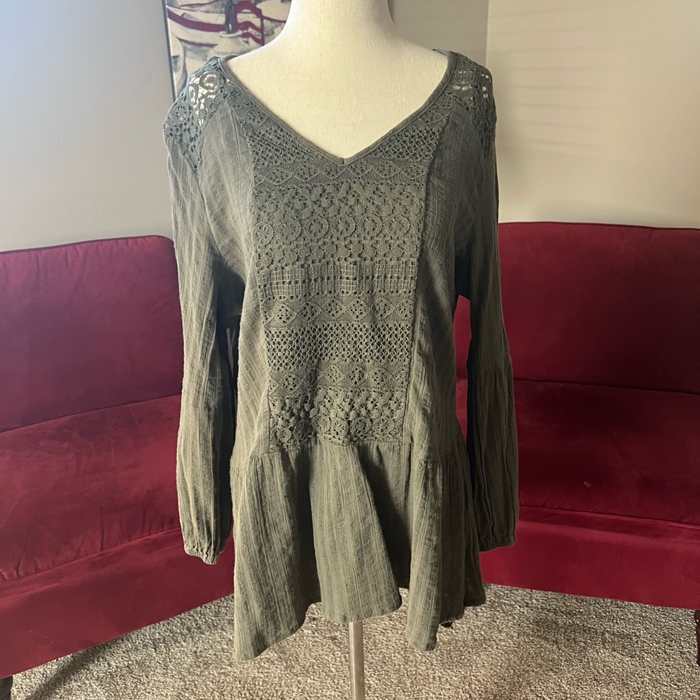 Knox Rose long sleeve shirt with lace